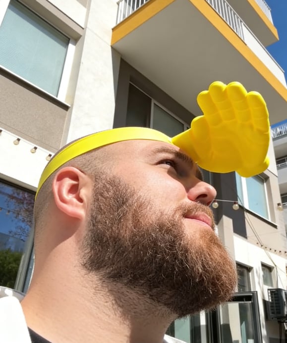 🏆🔥2026 Must-Have: Palm-Sized Sun Hat — 😂Bring the Fun, Steal the Spotlight！！！